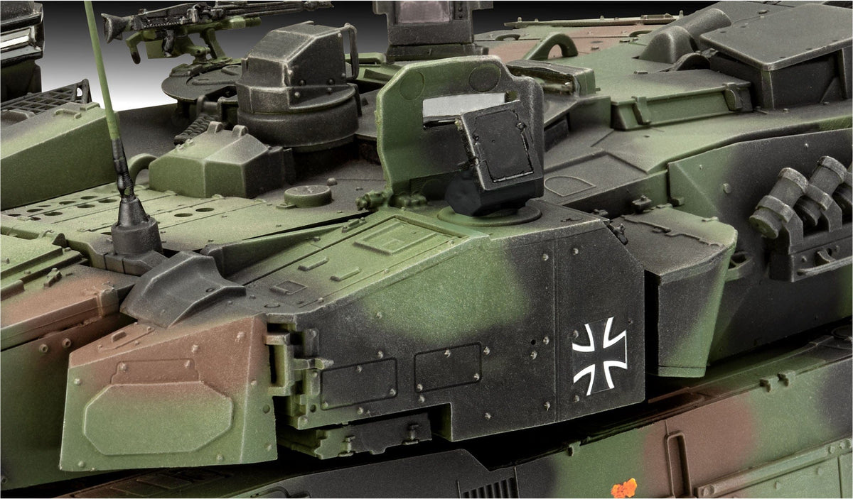 703 - Revell - 03360 - Leopard 2A7A1 - painted model