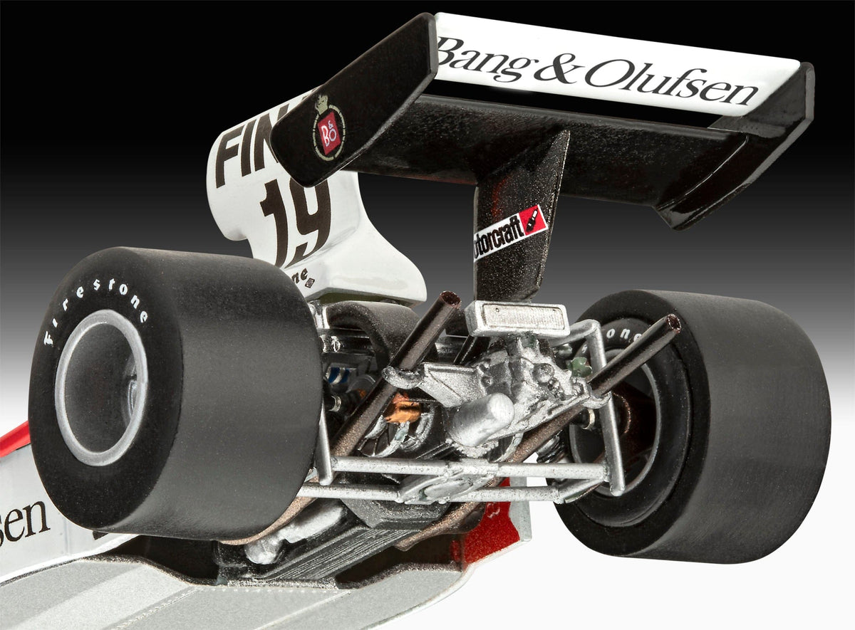 704 - Revell - 07739 - Surtees TS16/03 - painted model