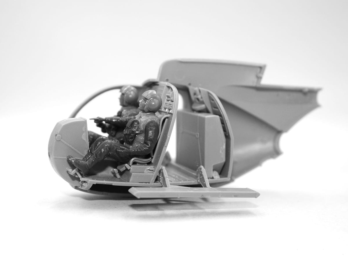 605 - ICM - 48371 - MD MH-6J Little Bird with Delta Force Assault Team - unpainted model