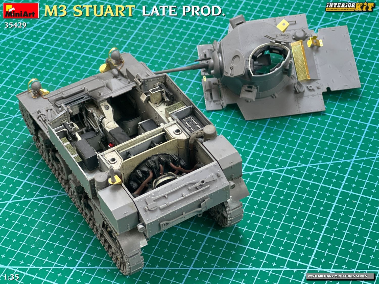 Miniart - 35429 - M3 Stuart (late) - unpainted model