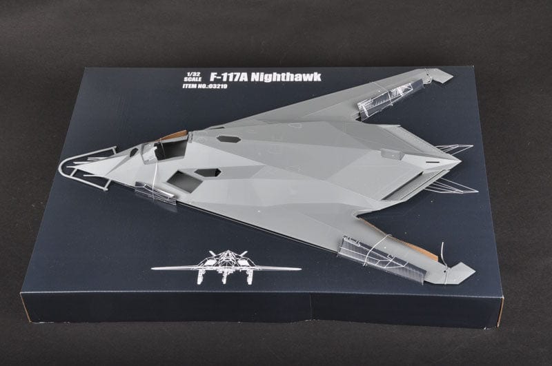 000 - Trumpeter - 03219 - Lockheed F-117A Nighthawk - box contents
