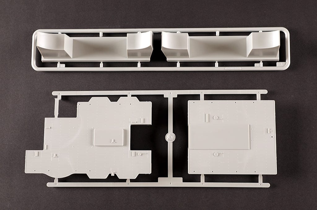 Trumpeter - 03720 - HMT Olympic - sprue
