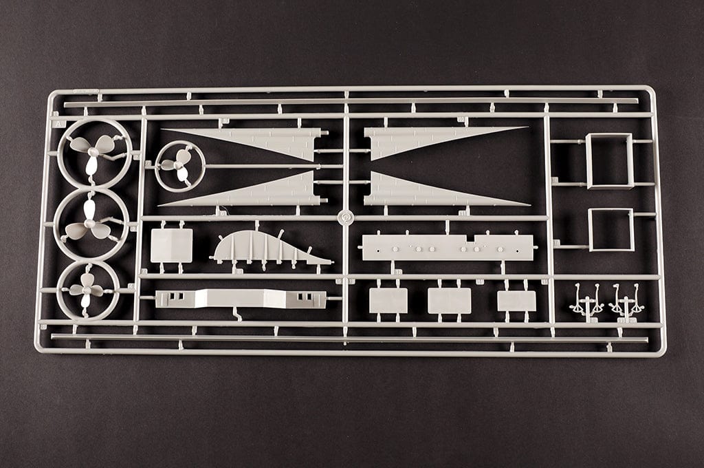 Trumpeter - 03720 - HMT Olympic - sprue