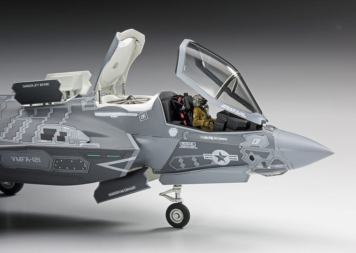 706 - Hasegawa - E46 - Lockheed Martin F-35B Lightning II - painted model