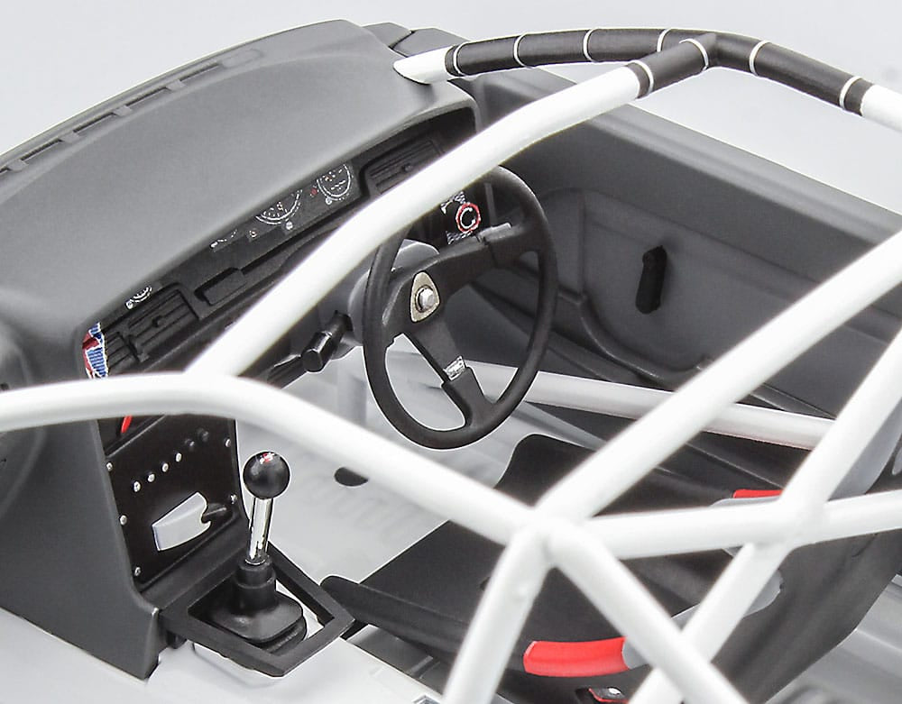 705 - 44197 - HMCC42 - Historic Car Series - painted model