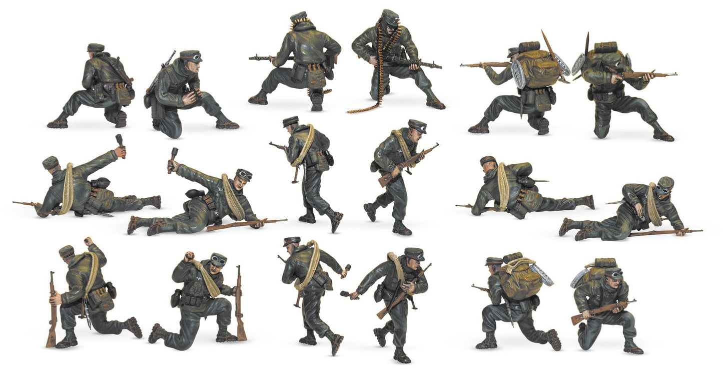 700 - Zvezda - 3599 - German Gebirgsjäger - painted model