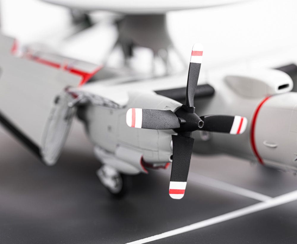 701 - Heller - 82300 - Grumman E-2C Hawkeye - painted model