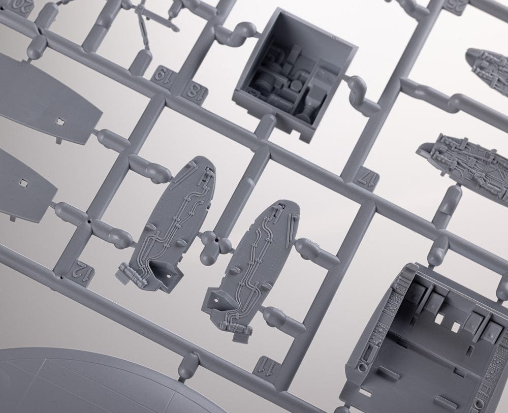 200 - Heller - 82300 - Grumman E-2C Hawkeye - sprue