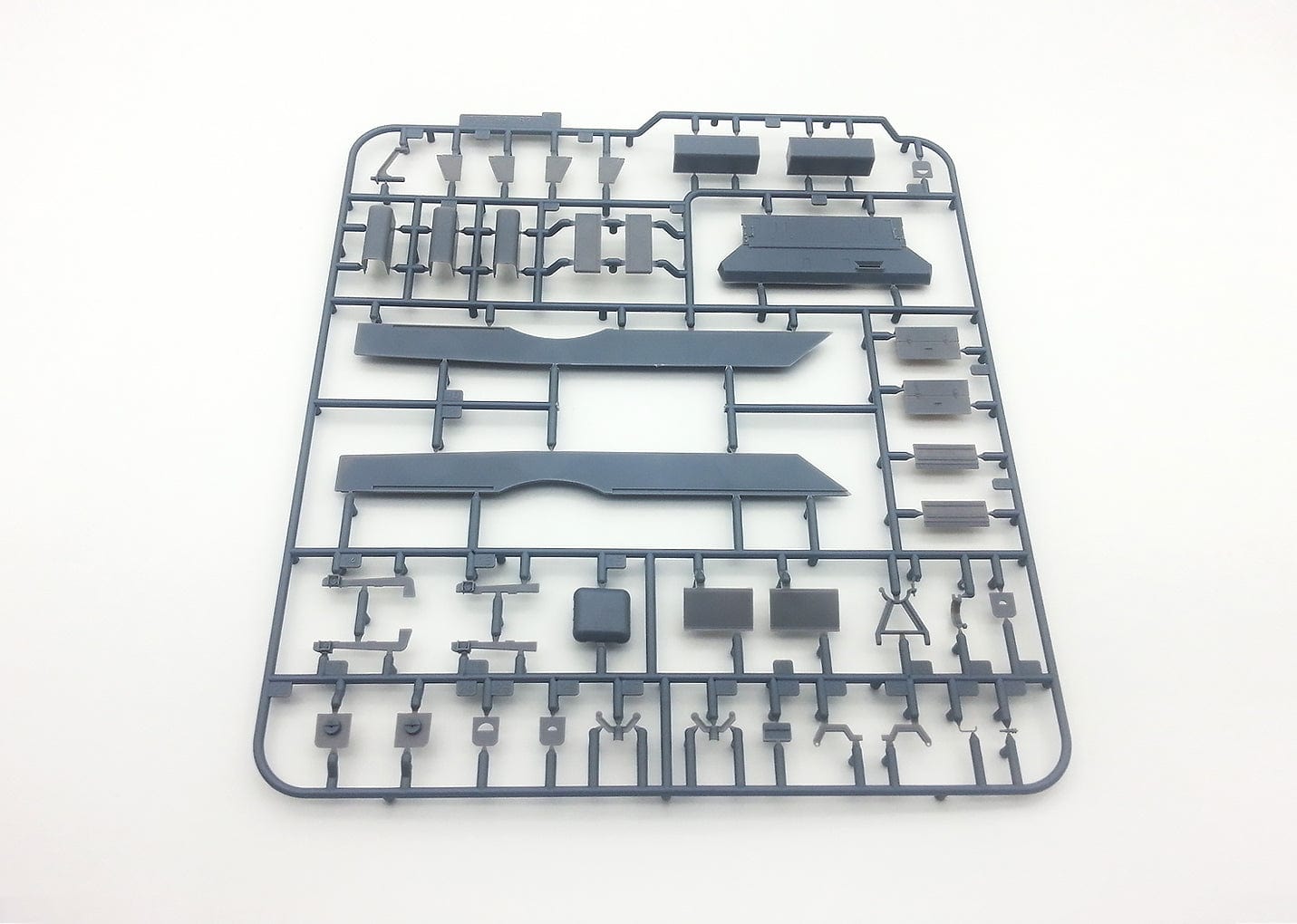 202 - Amusing Hobby - 35A008 - FV215 183mm - sprue