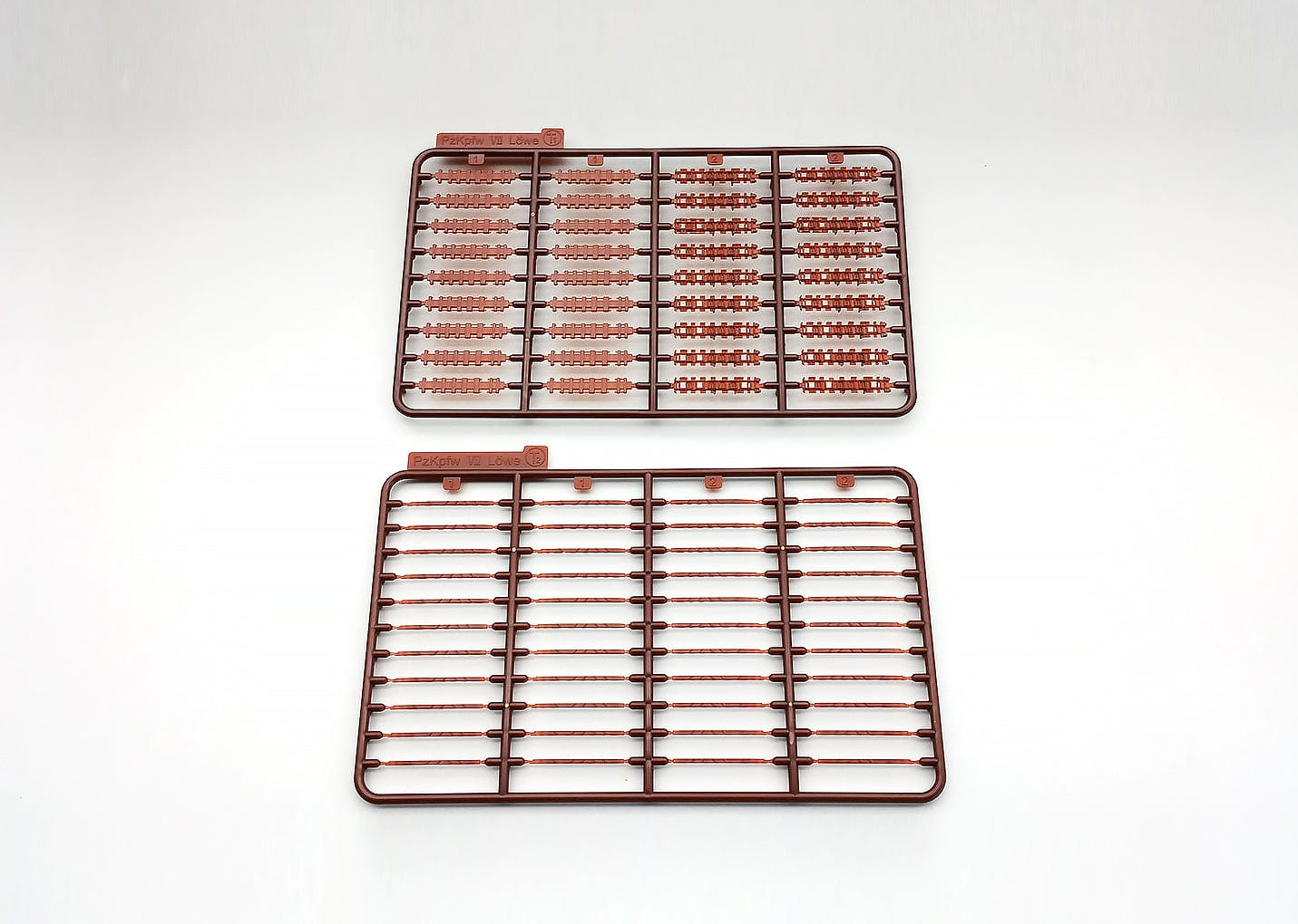 206 - Amusing Hobby - 35A014 - Geschützwagen Tiger GrW L/16 Mörser Grille 30 ‘Bär’ - sprue