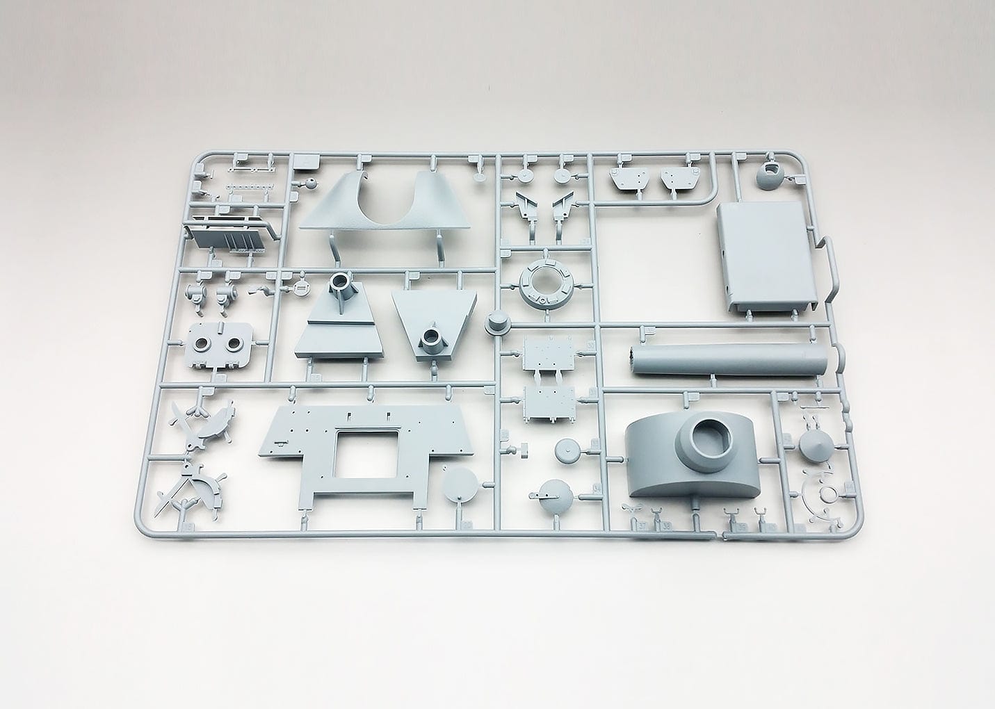 201 - Amusing Hobby - 35A014 - Geschützwagen Tiger GrW L/16 Mörser Grille 30 ‘Bär’ - sprue
