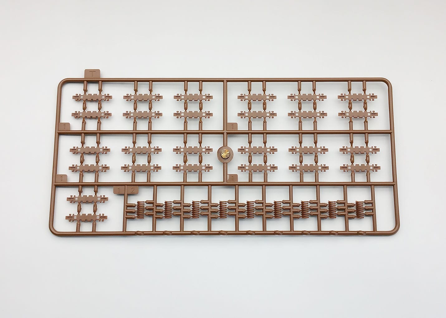 207 - Amusing Hobby - 35A017 - Jagdpanzer E-100 - sprue