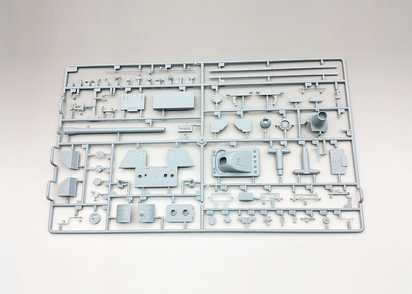 203 - Amusing Hobby - 35A018 - Pz.Kpfw. V Panther II - sprue