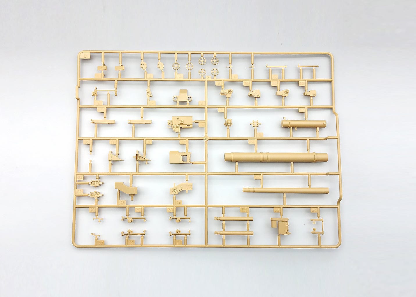 204 - Amusing Hobby - 35A020 - 12.8cm Flak 40 and FuMG 39 / FuSE 62 D Würzburg - sprue