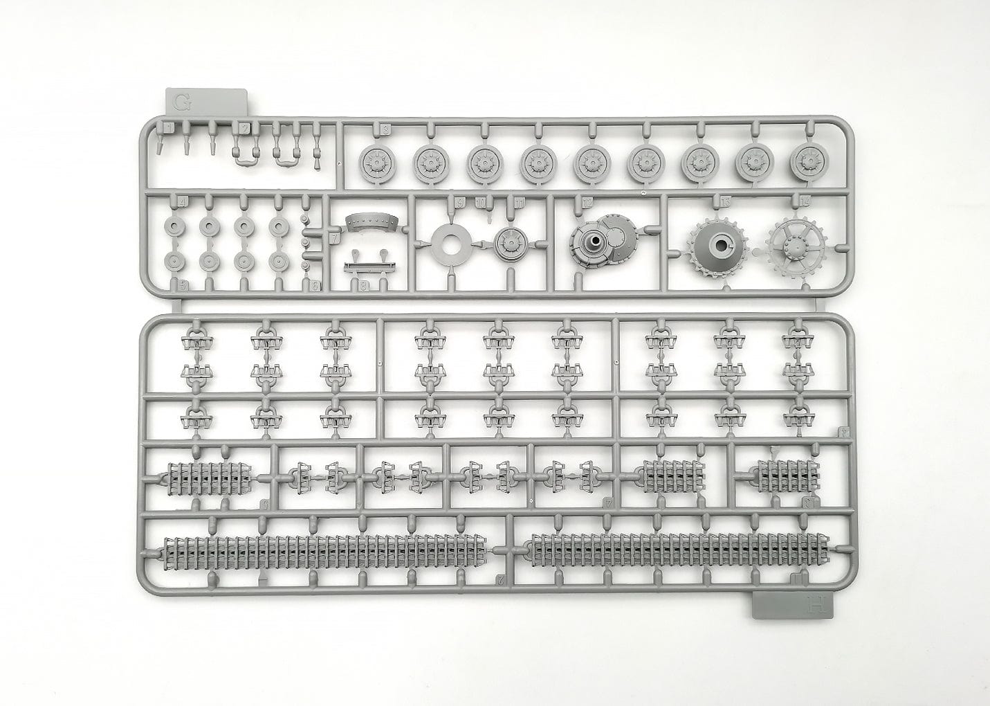 207 - Amusing Hobby - 35A037 - Pz.Kpfw. IV Ausf. H Krupp Entwurf W1466 - sprue