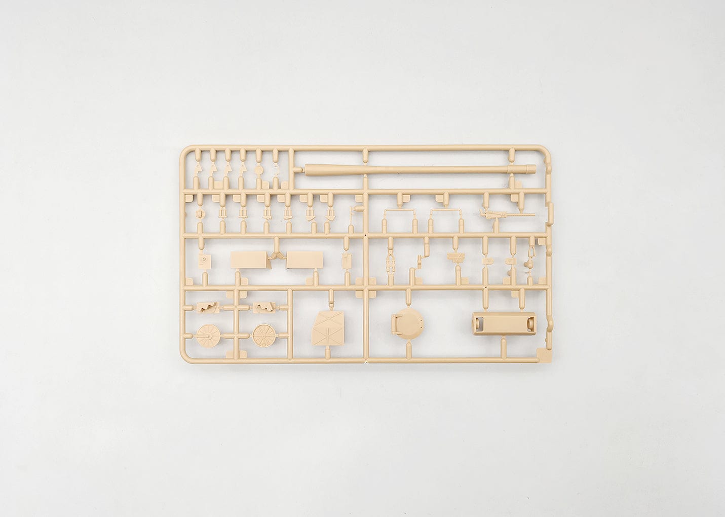207 - Amusing Hobby - 35A042 - FV221 Caernarvon - sprue