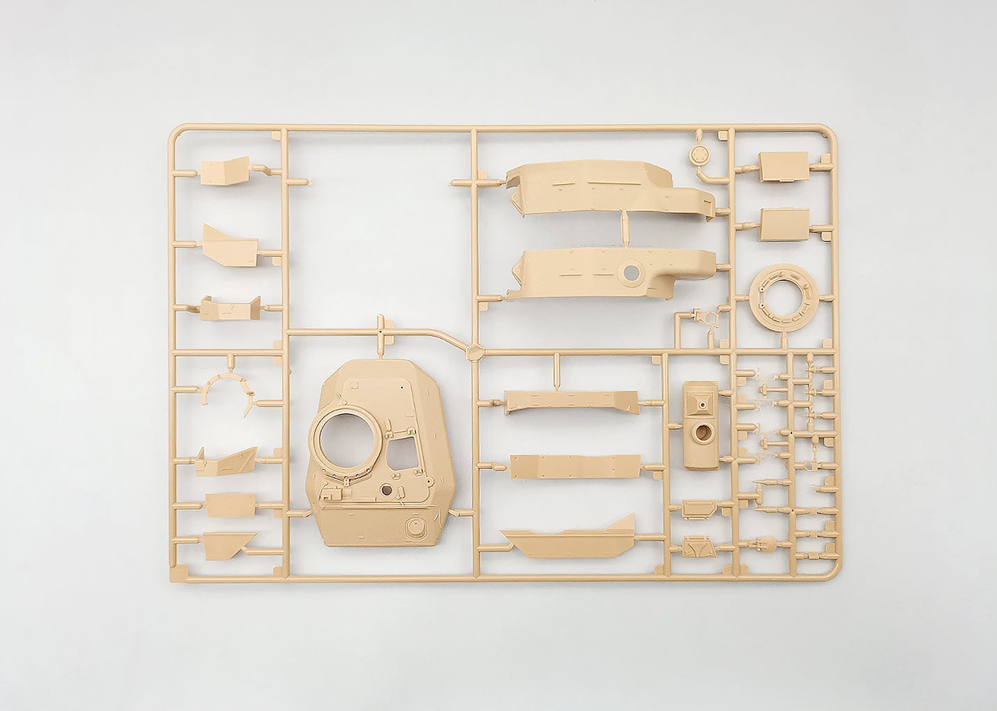 202 - Amusing Hobby - 35A042 - FV221 Caernarvon - sprue