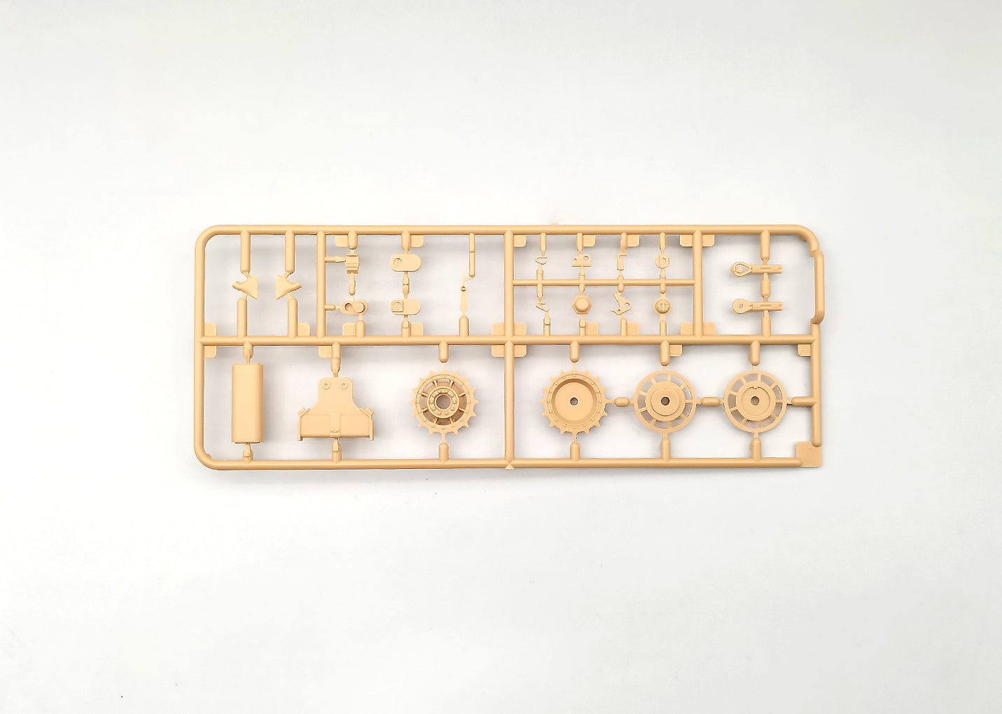 210 - Amusing Hobby - 35A048 - Sho't Kal Alef - sprue