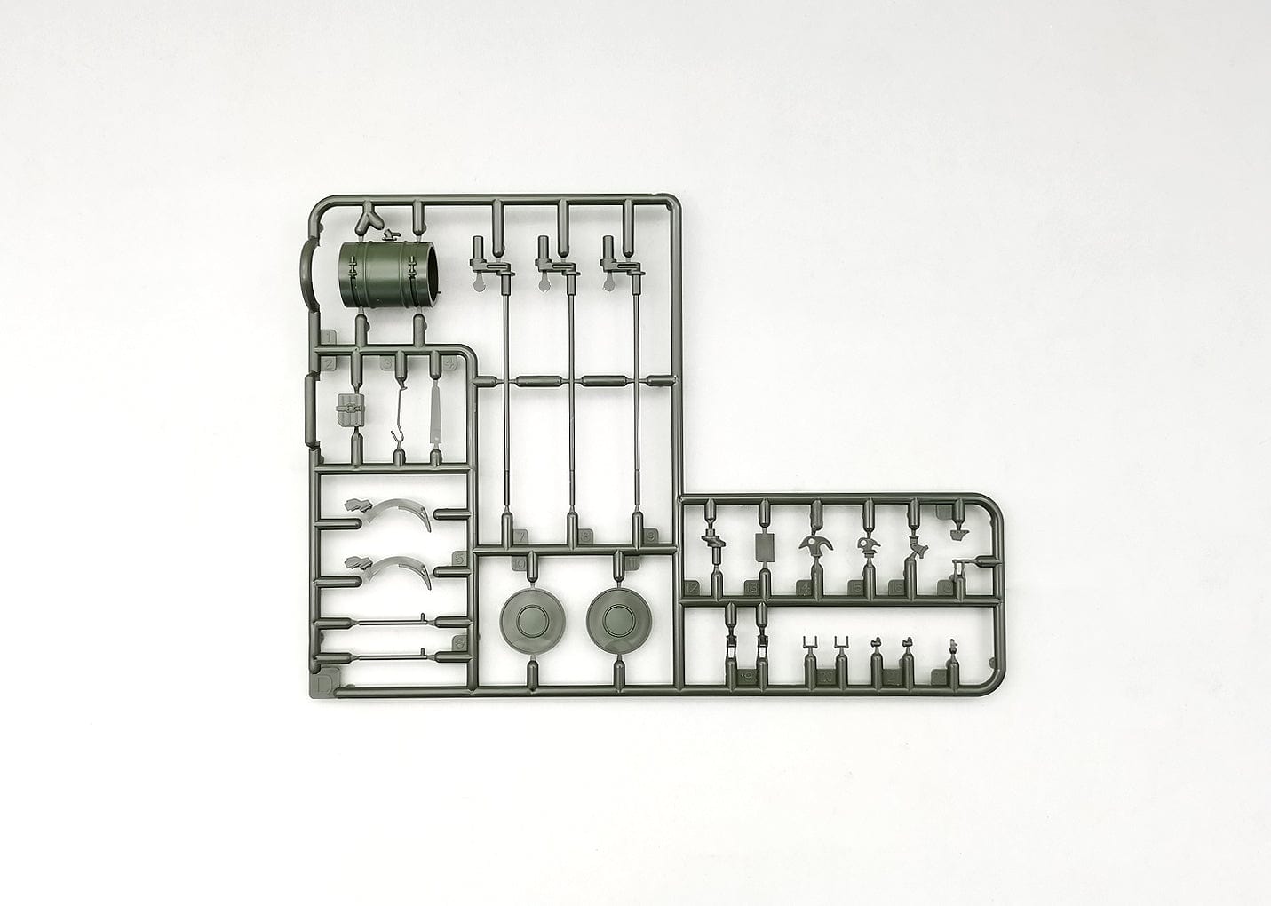 208 - Amusing Hobby - 35A052 - T-72 Ural - sprue