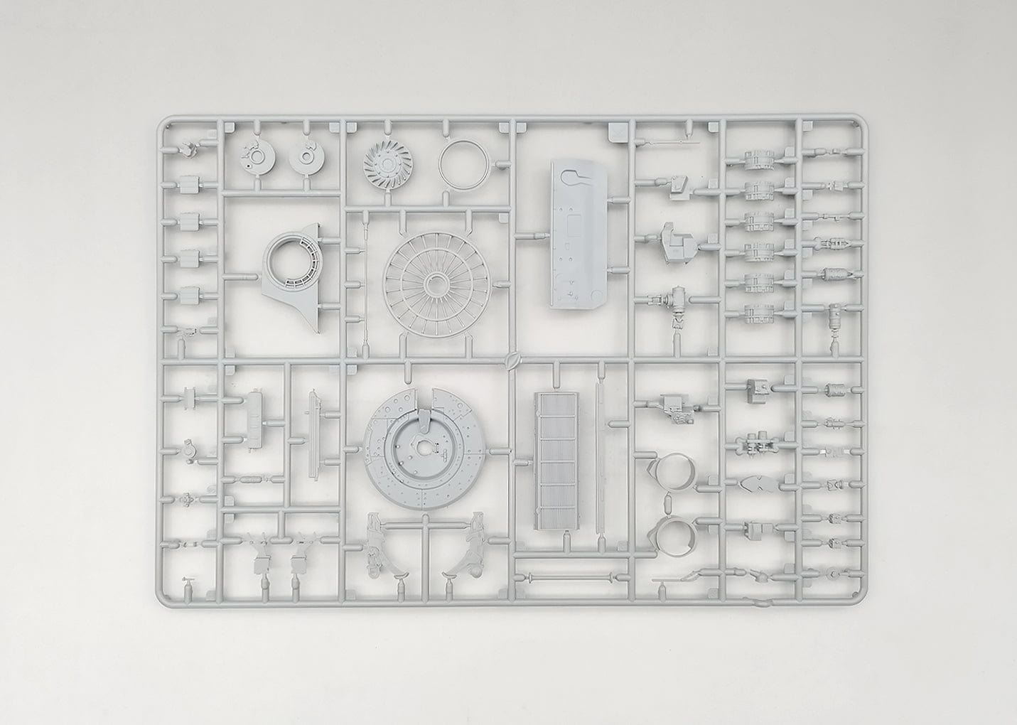 212 - Amusing Hobby - 35A052 - T-72 Ural - sprue
