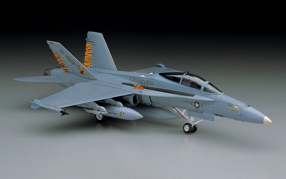 700 - Hasegawa - D09 - McDonnell Douglas F/A-18D Hornet - painted model