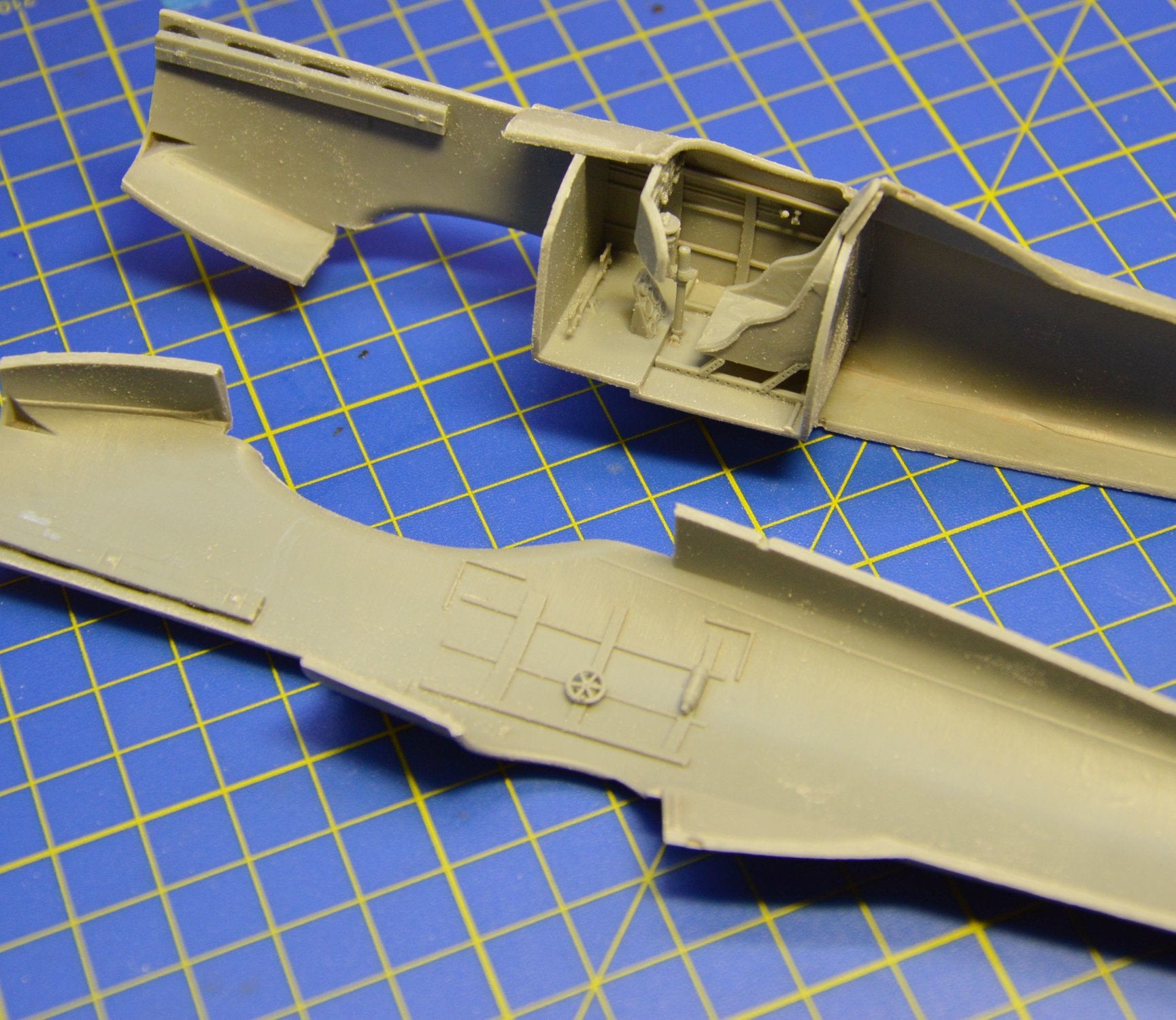 Dora Wings - 32001 - Dewoitine D.500 - unpainted model