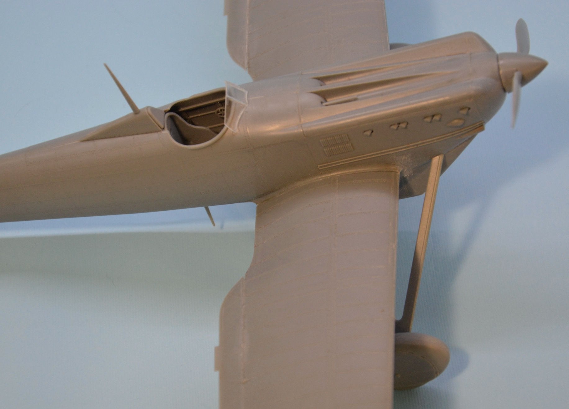 Dora Wings - 32001 - Dewoitine D.500 - unpainted model