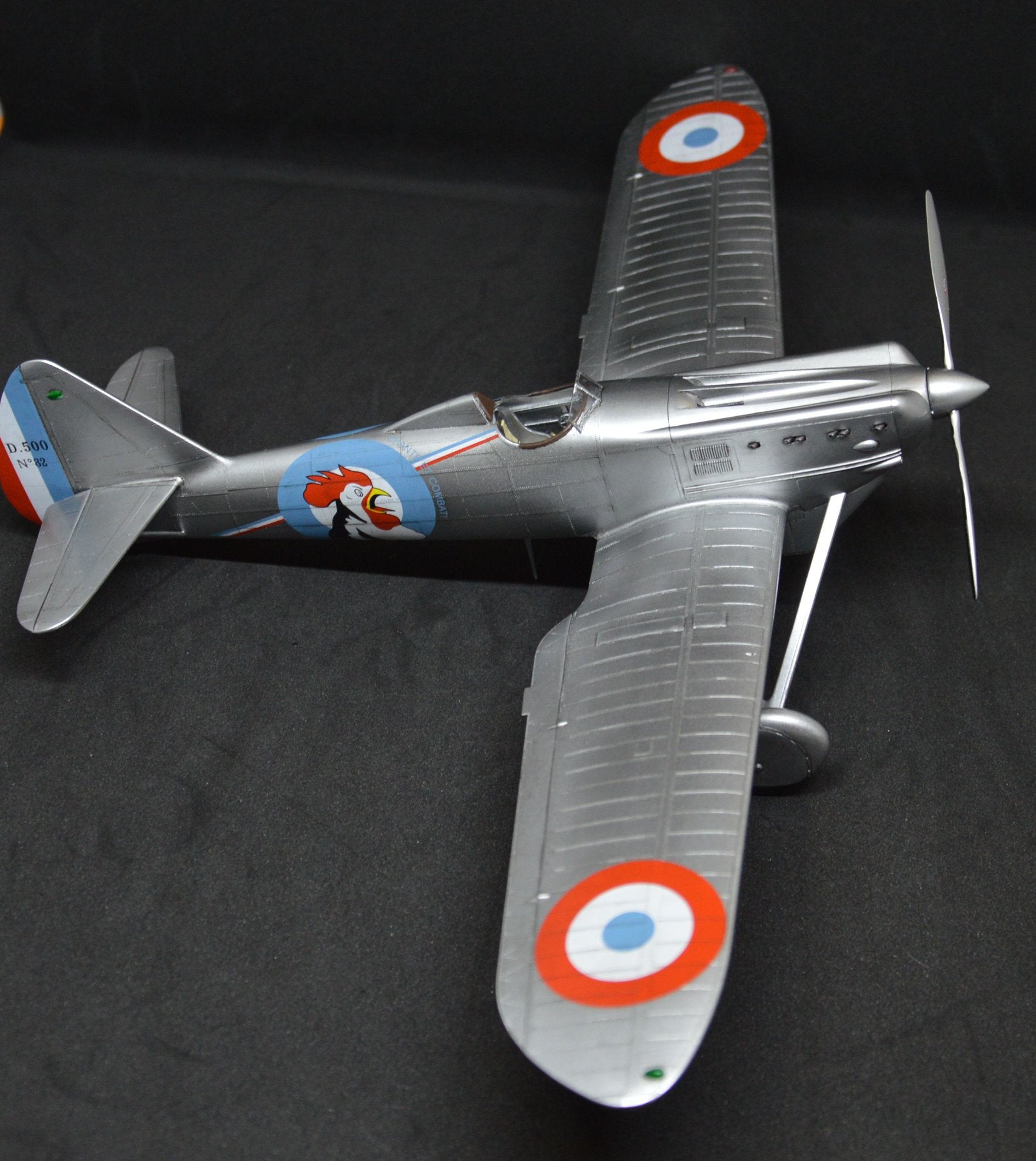 Dora Wings - 32001 - Dewoitine D.500 - painted model