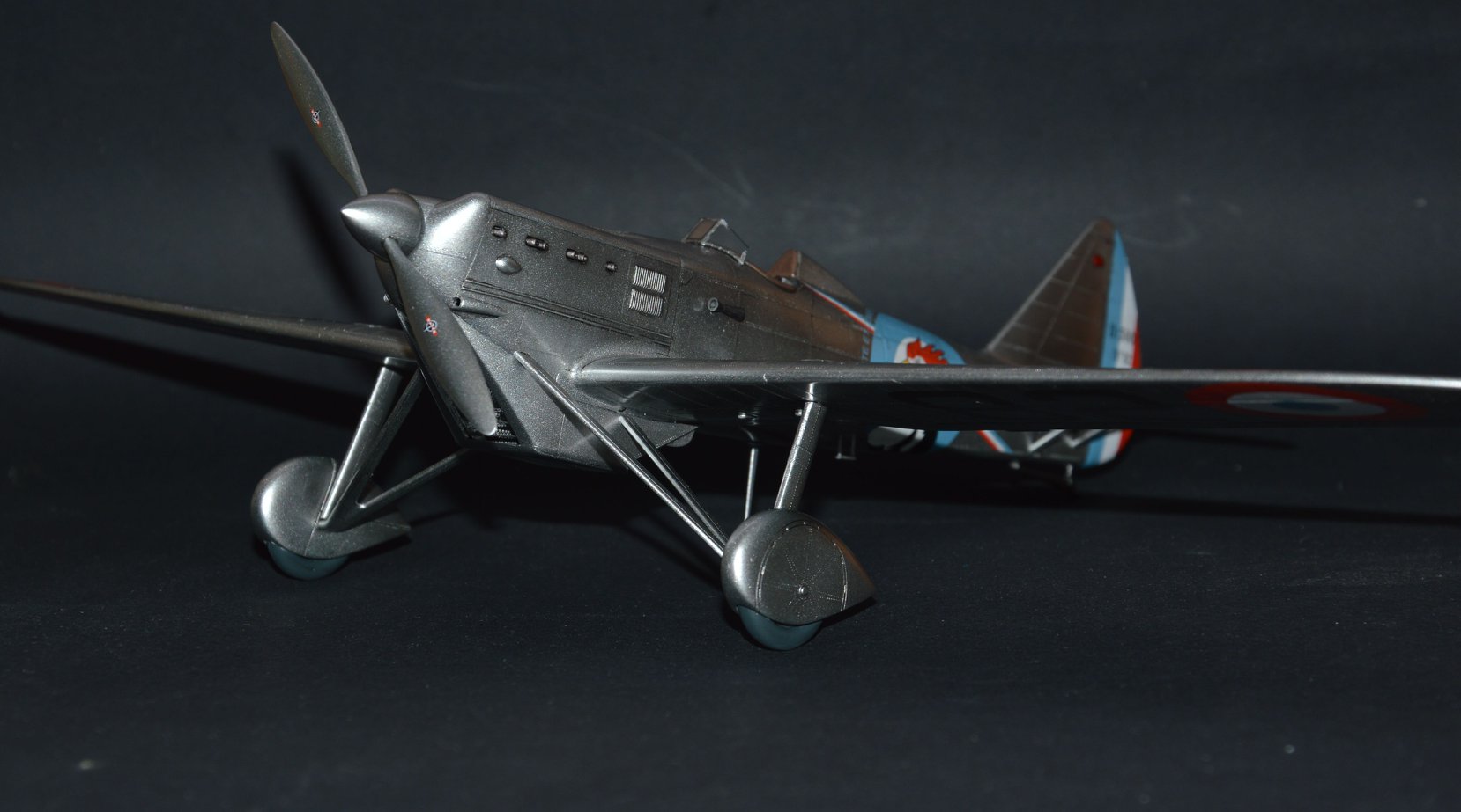Dora Wings - 32001 - Dewoitine D.500 - painted model