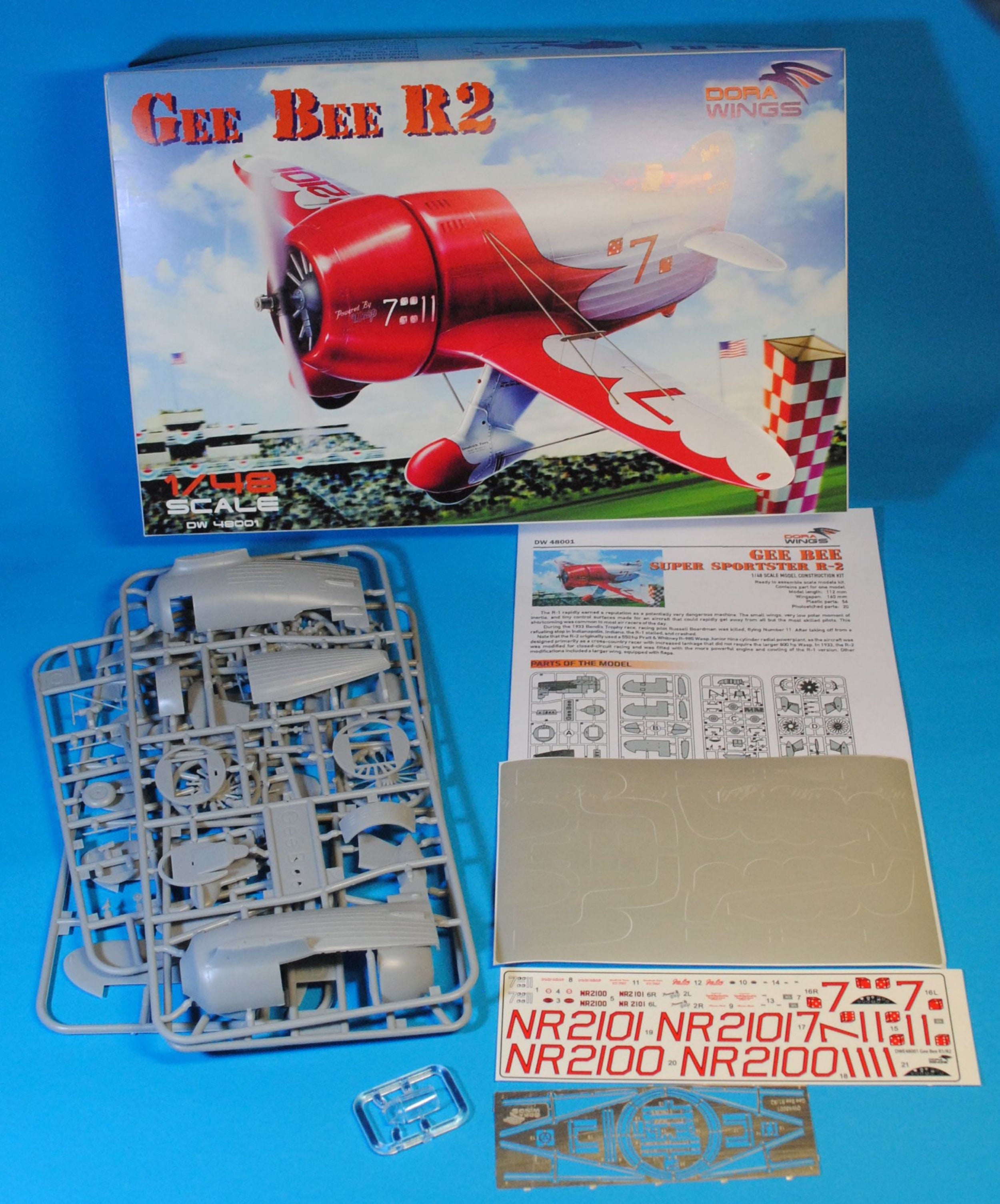 Dora Wings - 48001 - Gee Bee R-2 - box contents