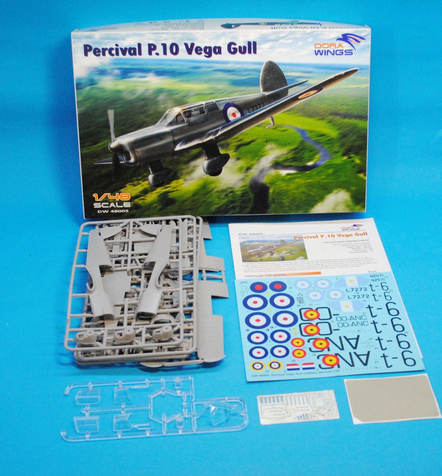 100 - Dora Wings - 48005 - Percival P.10 Vega Gull - box contents
