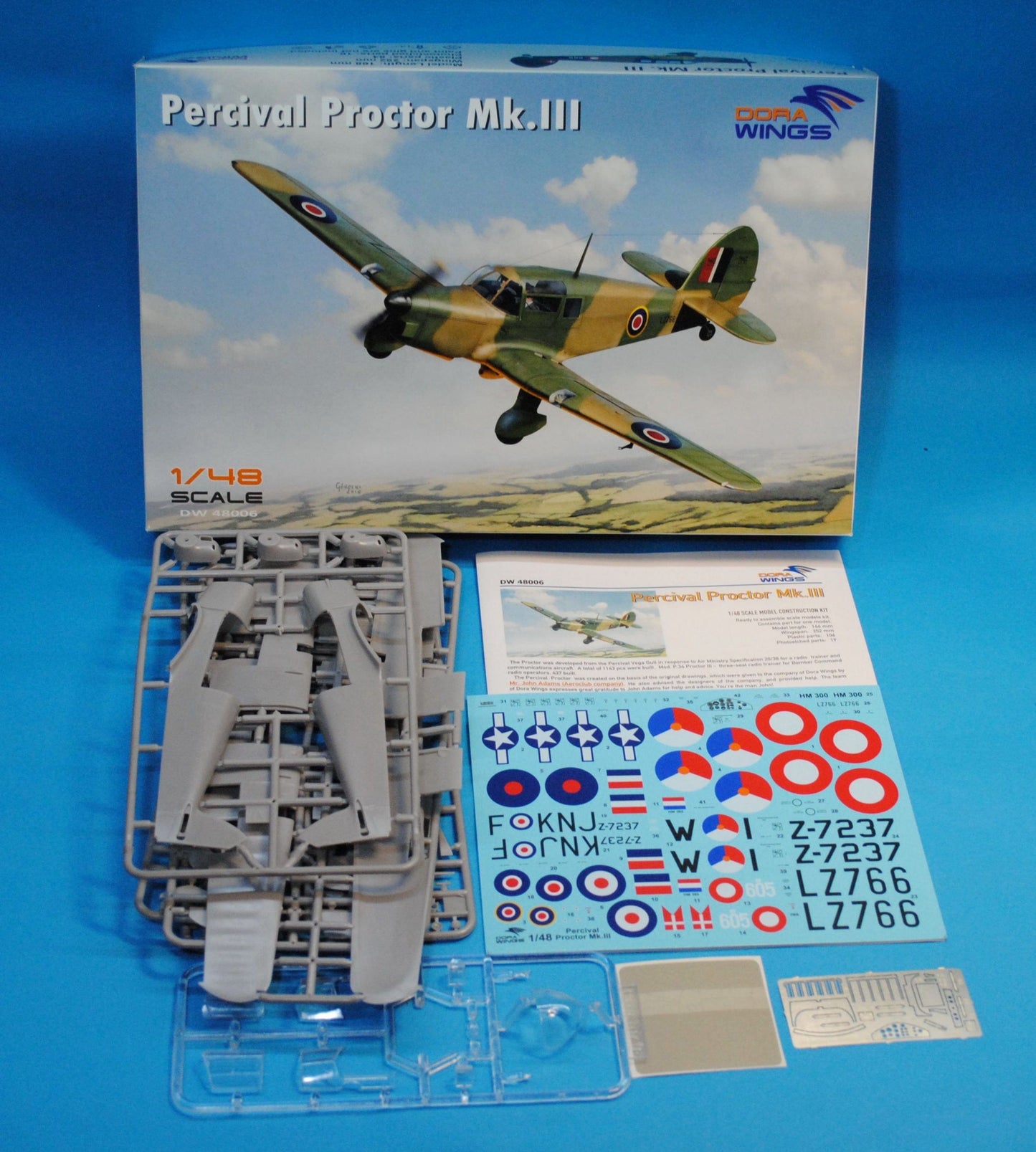 100 - Dora Wings - 48006 - Percival Proctor Mk III - box contents
