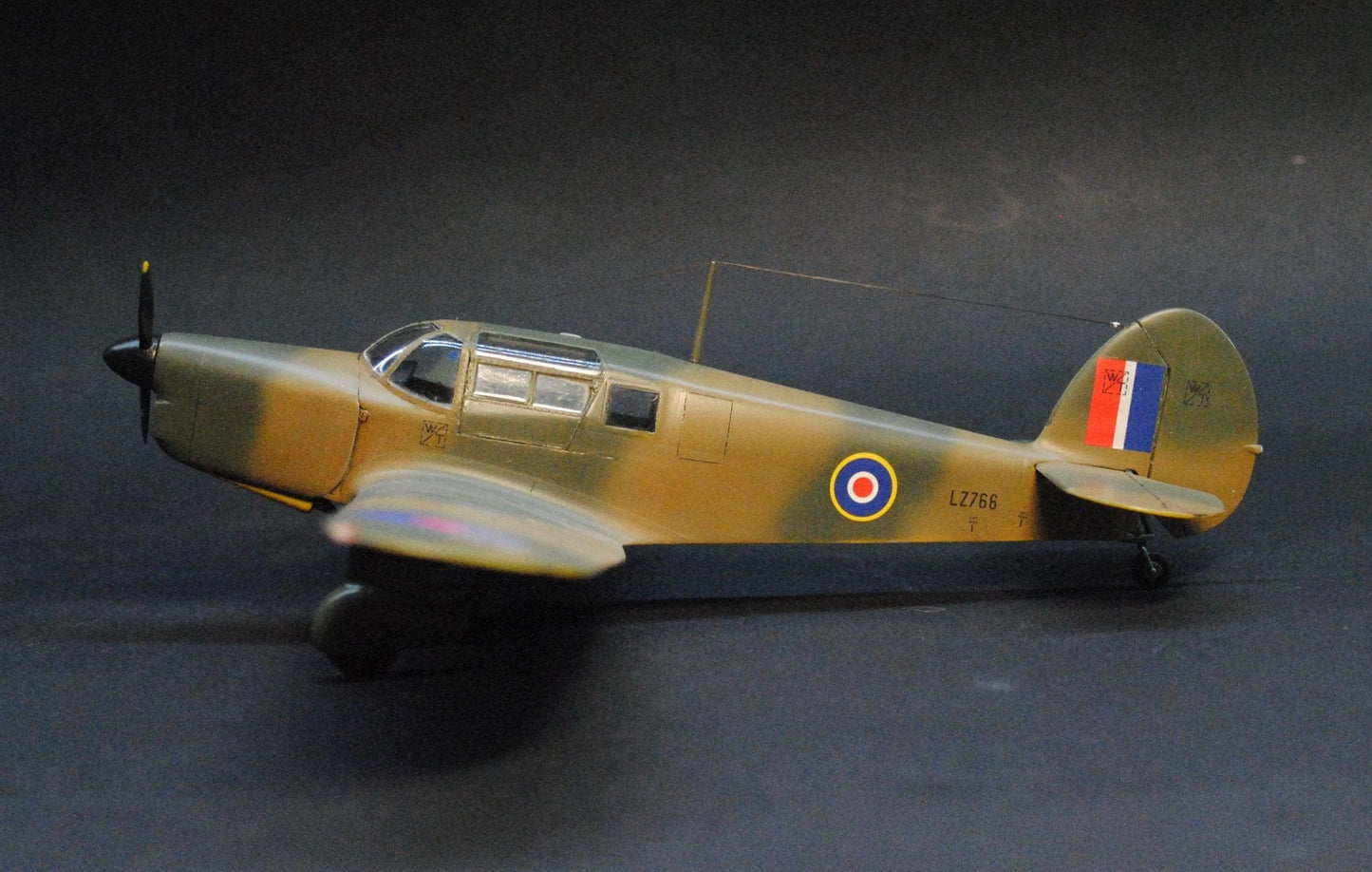 702 - Dora Wings - 48006 - Percival Proctor Mk III - painted model