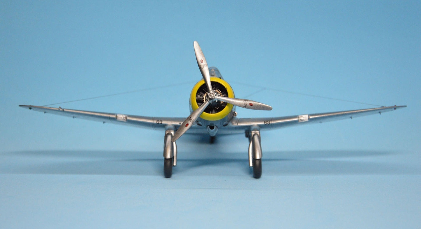 706 - Dora Wings - 48012 - Seversky P-35 - painted model