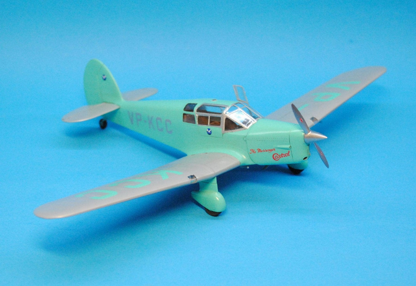 701 - Dora Wings - 48015 - Percival Vega Gull - painted model
