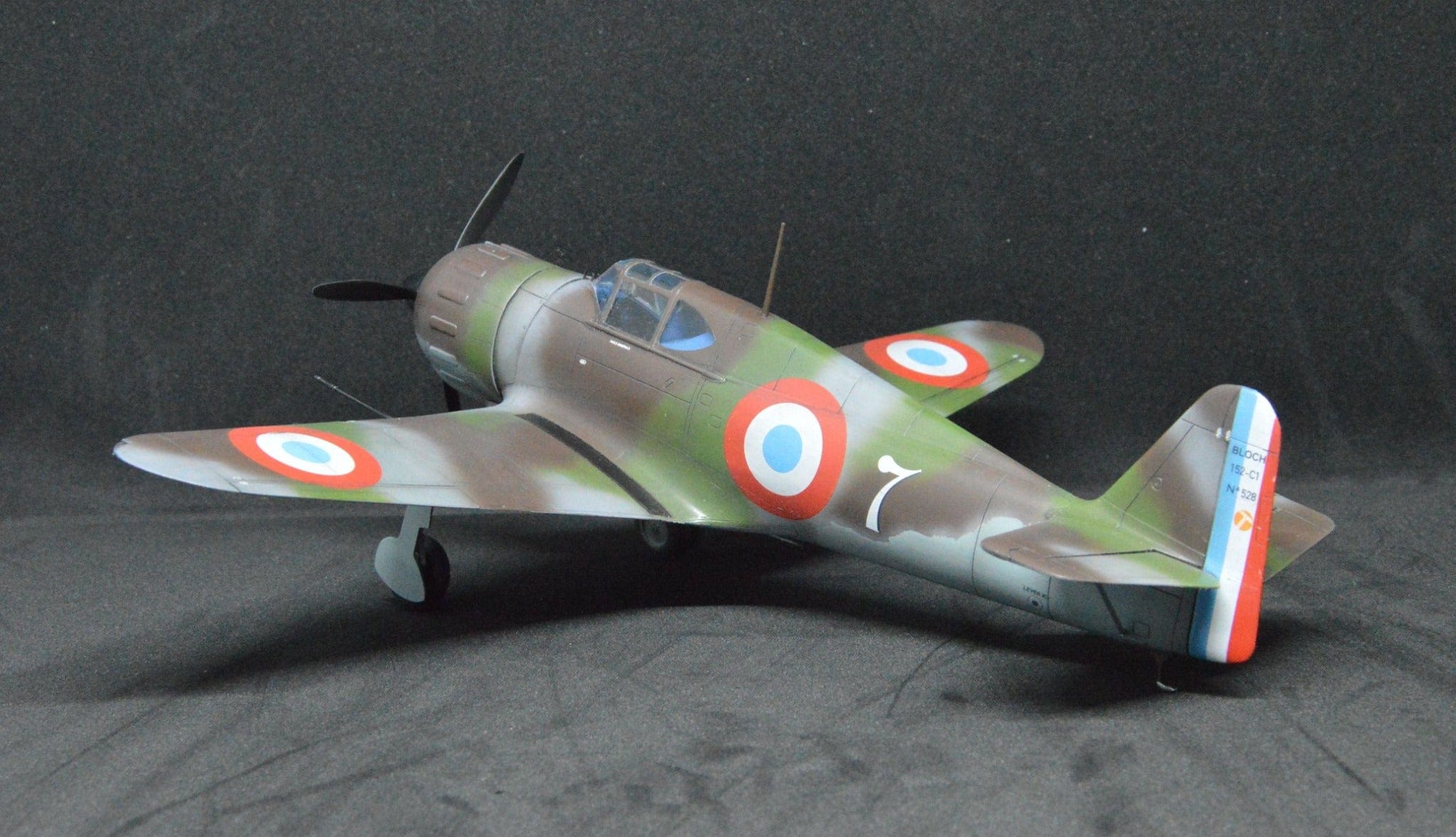 Dora Wings - 48019 - Bloch MB.152 (late) - painted model