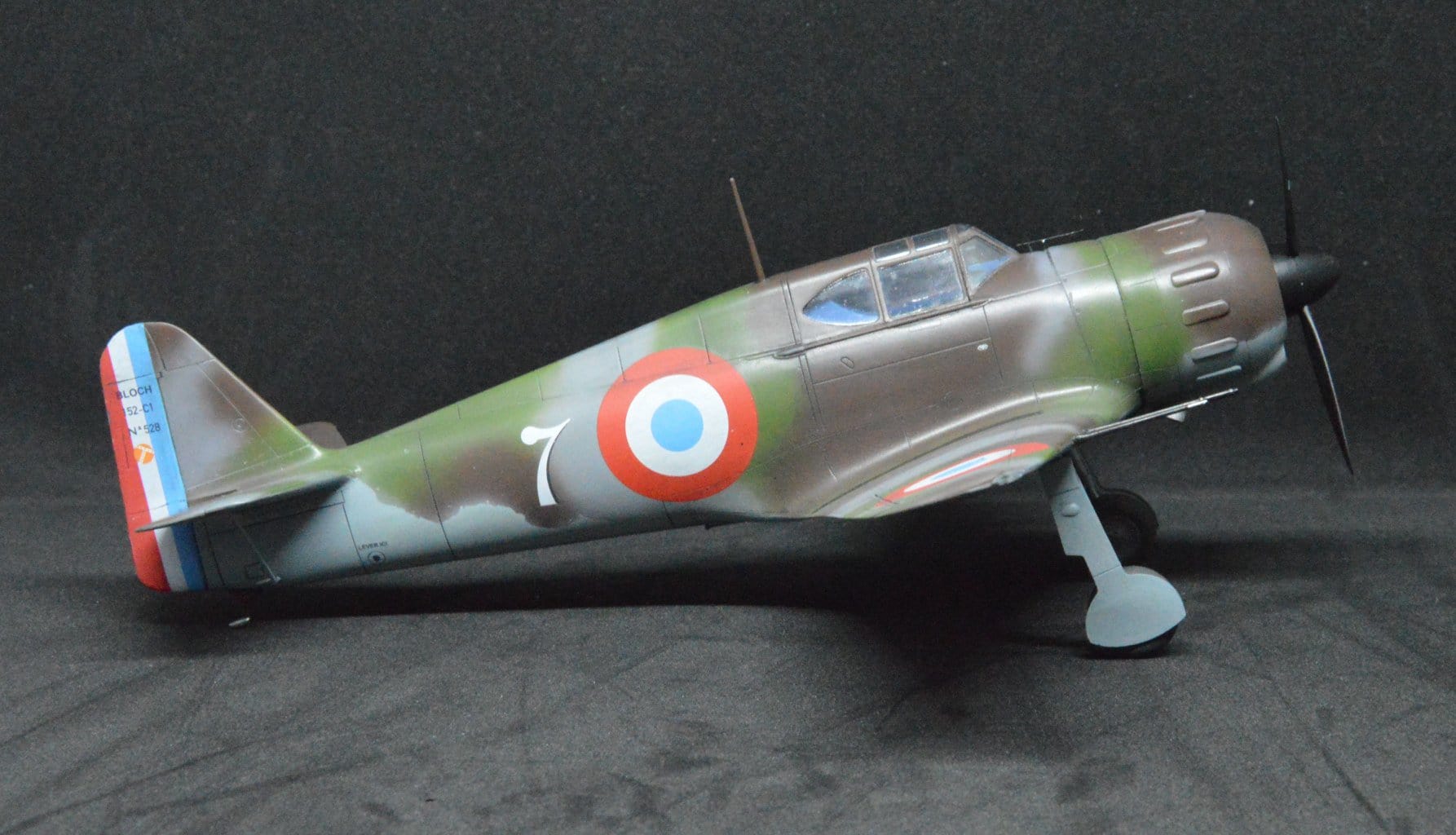 Dora Wings - 48019 - Bloch MB.152 (late) - painted model