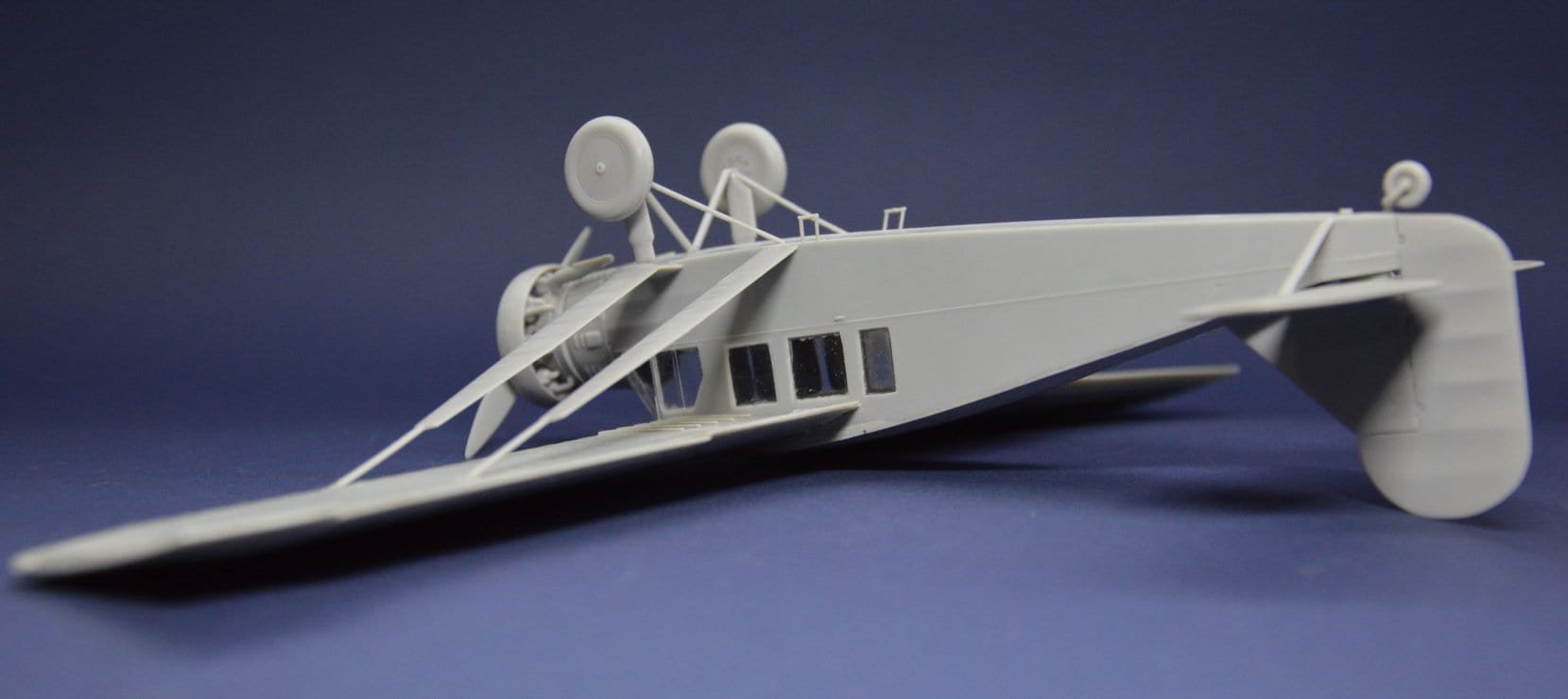 Dora Wings - 48024 - Lockheed Vega 5B/C - unpainted model