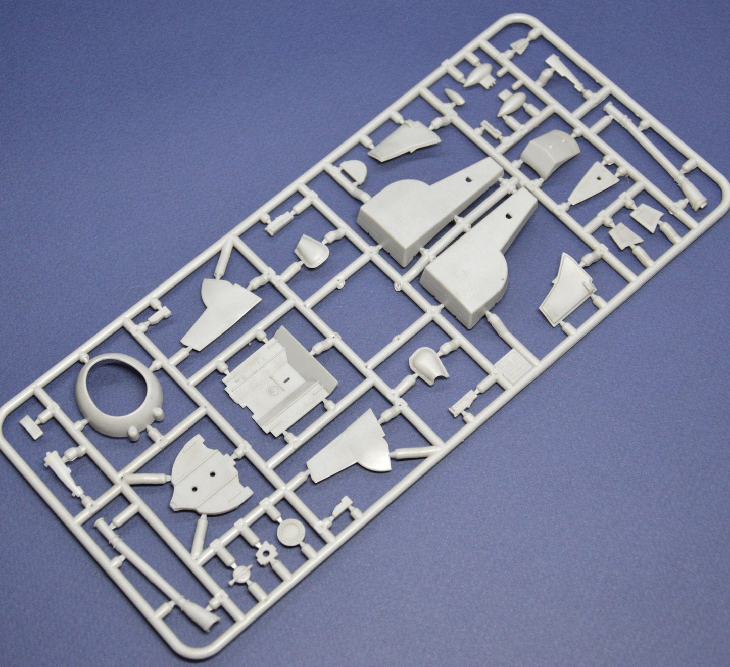 205 - Dora Wings - 48017 - Bloch MB.151.C1 - sprue