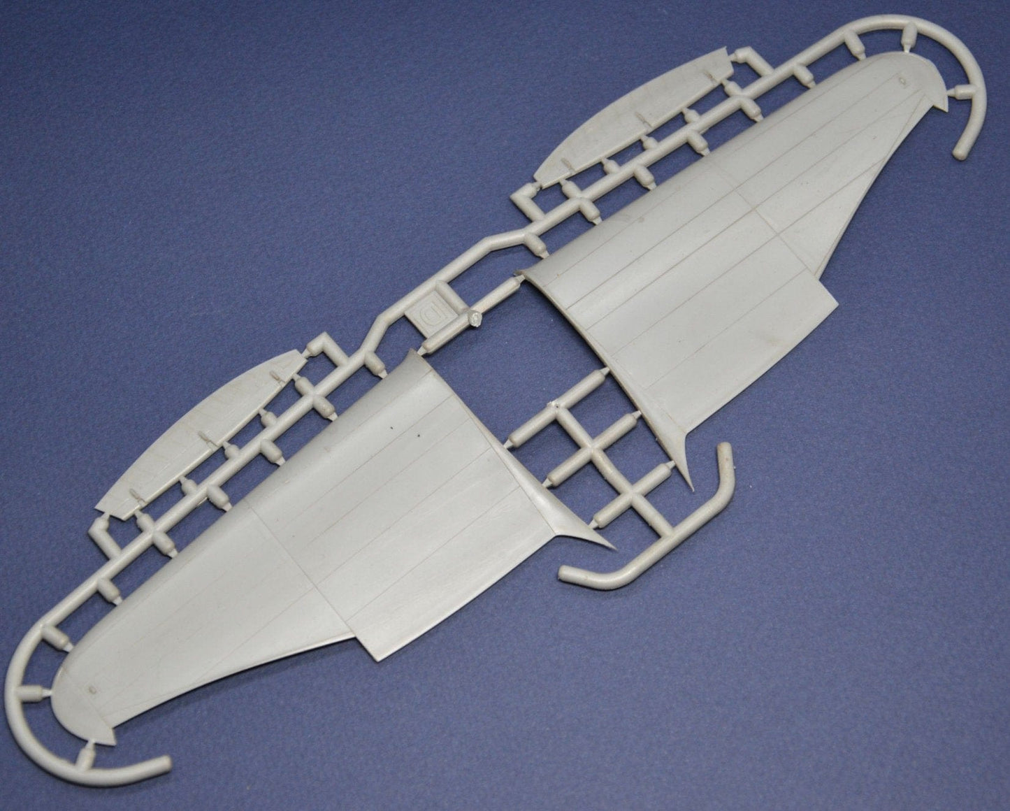 206 - Dora Wings - 48026 - Gee Bee (early) - sprue