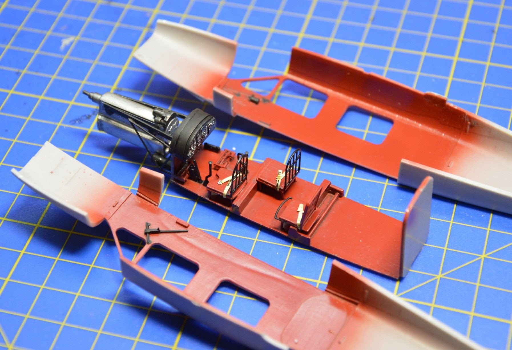 Dora Wings - 48026 - Gee Bee (early) - unpainted model