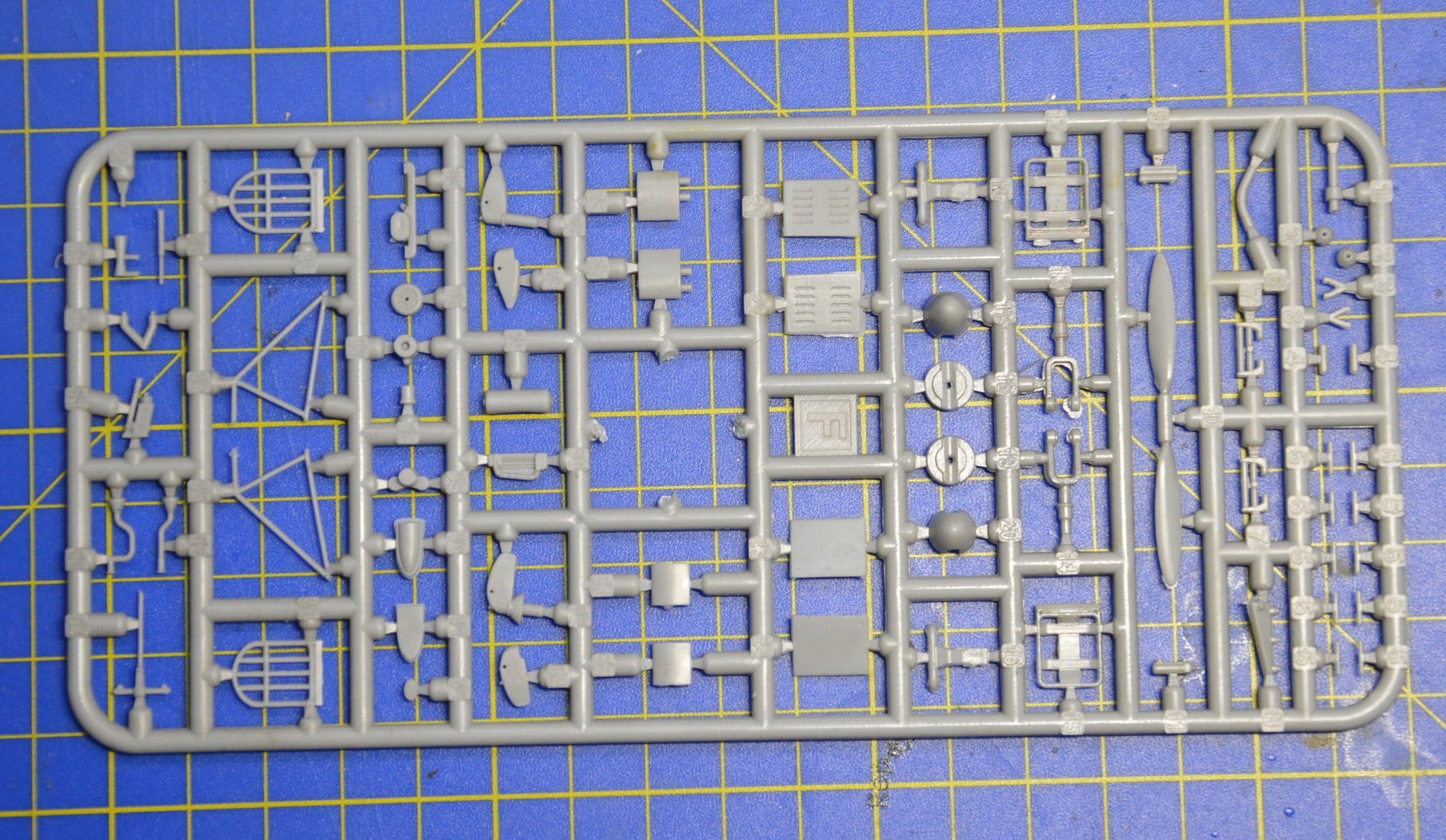 Dora Wings - 48009 - Messerschmitt Bf 109 A/B - sprue