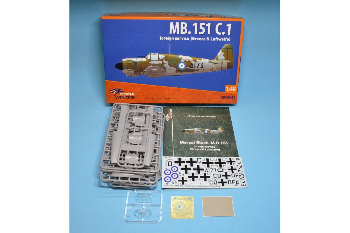100 - Dora Wings - 48039 - Bloch MB.151.C1 - box contents