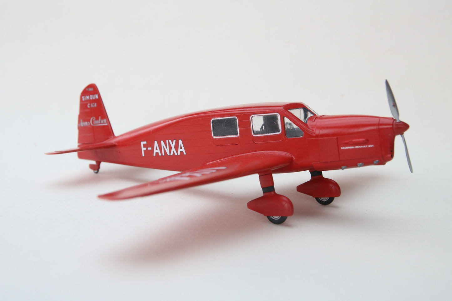 701 - Dora Wings - 48040 - Caudron C.631-33 Simoun - painted model