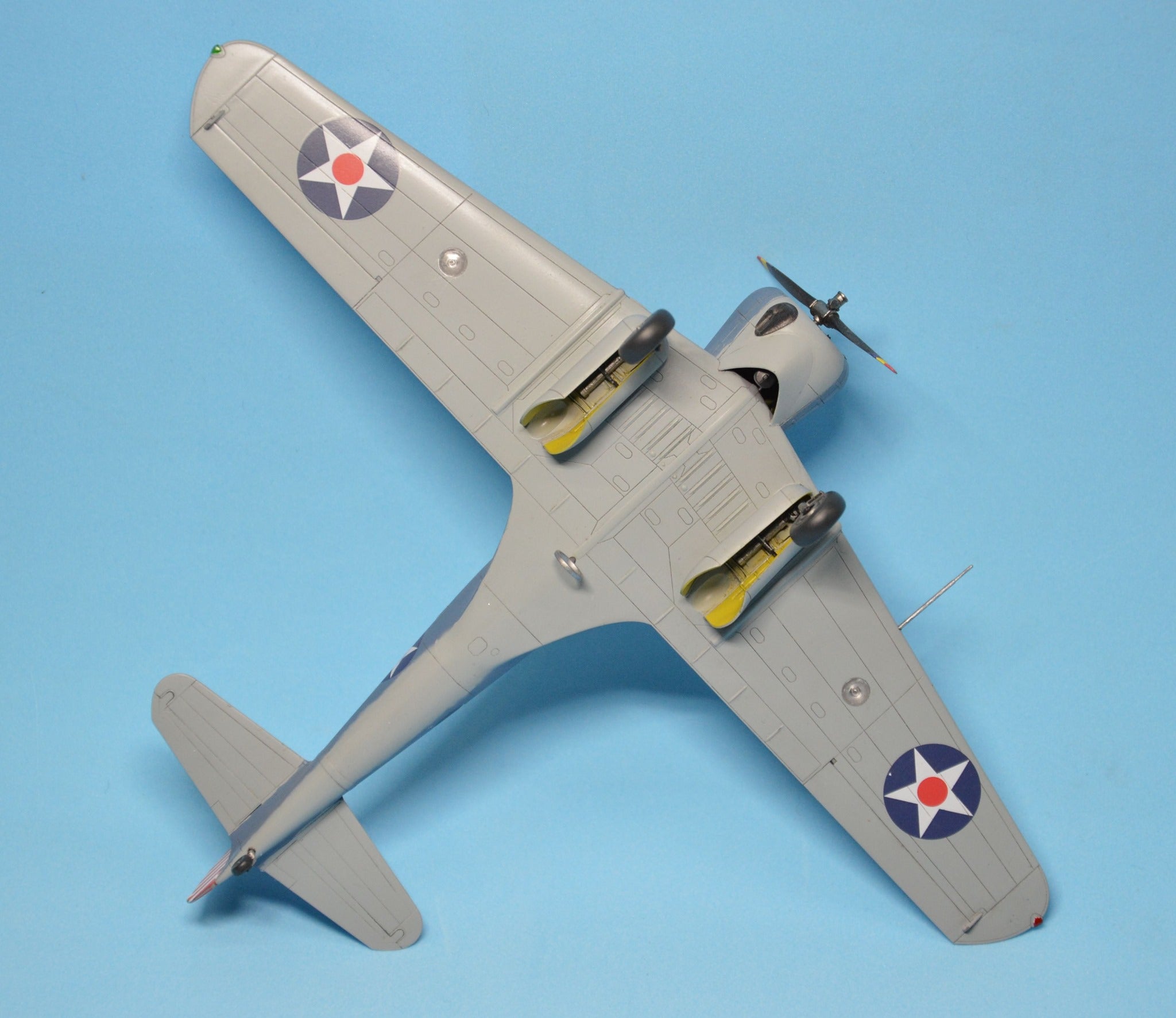 Dora Wings - 48041 - Curtiss-Wright SNC-1 Falcon - painted model