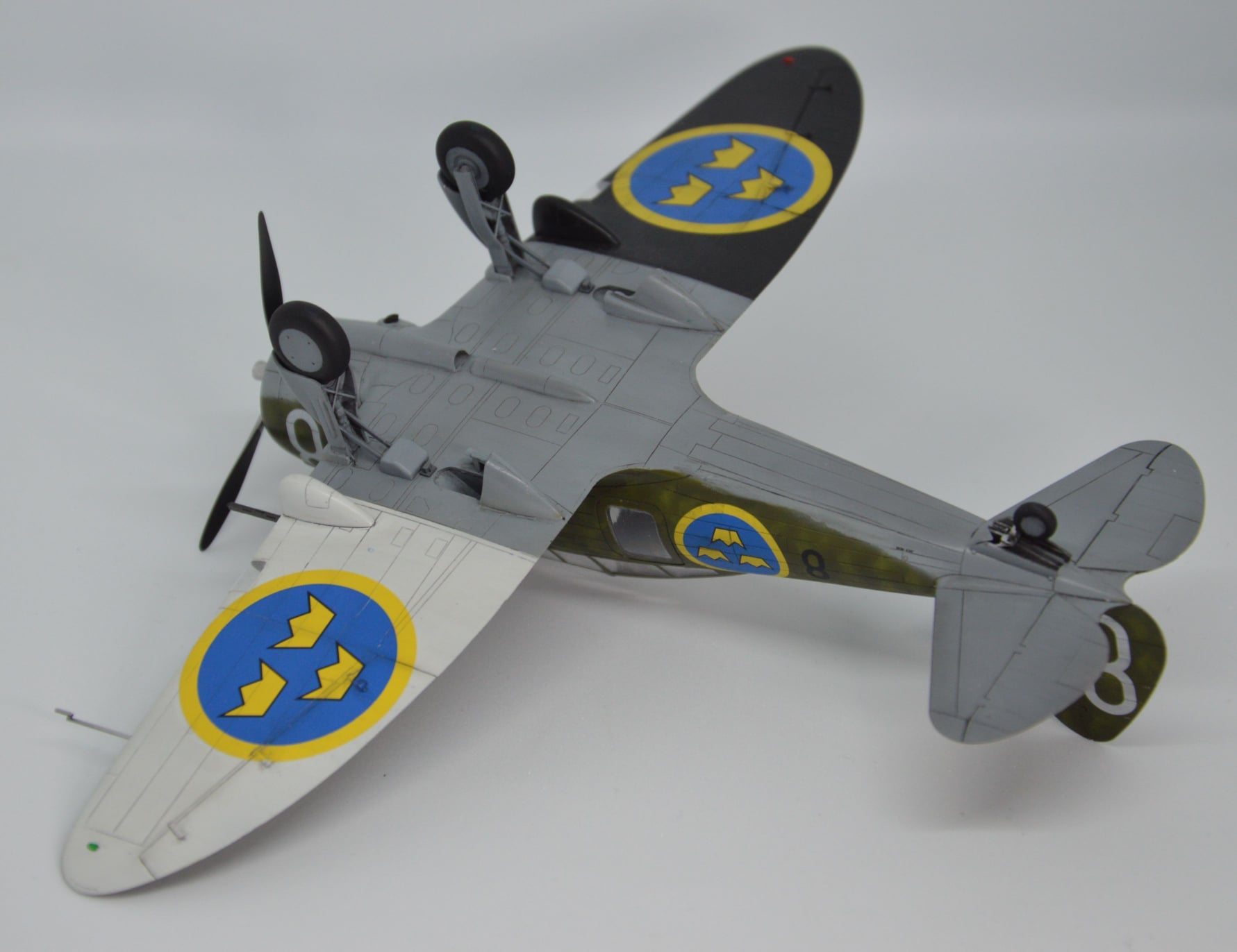 Dora Wings - 48042 - Seversky J 9 - painted model