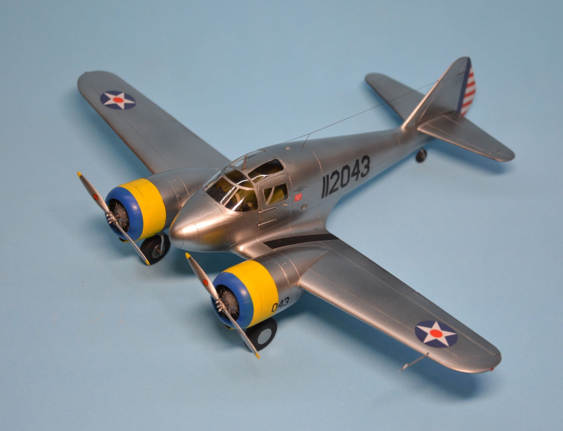 Dora Wings - 48043 - Curtiss-Wright AT-9 Jeep - painted model