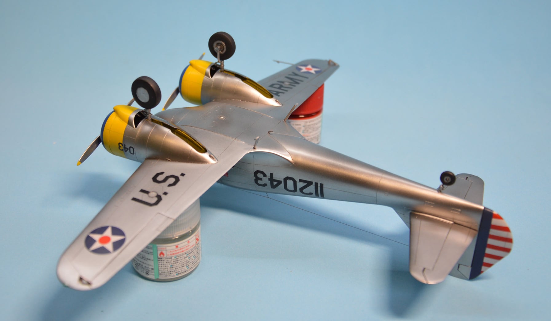 Dora Wings - 48043 - Curtiss-Wright AT-9 Jeep - painted model