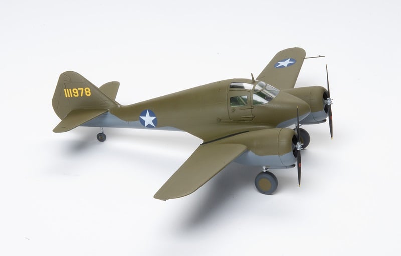Dora Wings - 48043 - Curtiss-Wright AT-9 Jeep - painted model