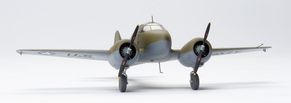 Dora Wings - 48043 - Curtiss-Wright AT-9 Jeep - painted model
